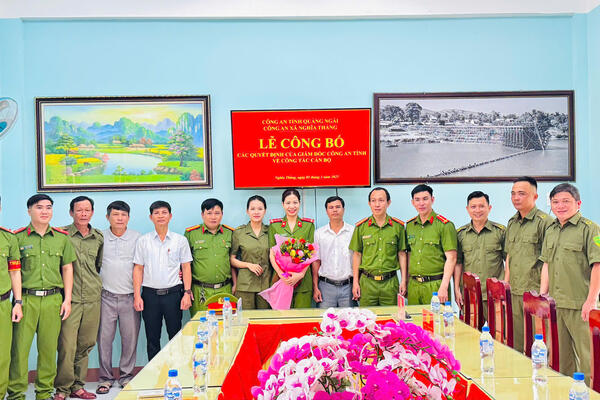 CÔNG AN XÃ NGHĨA THẮNG TỔ CHỨC LỄ CÔNG BỐ CÁC QUYẾT ĐỊNH CỦA GIÁM ĐỐC CÔNG AN TỈNH VỀ CÔNG TÁC CÁN BỘ